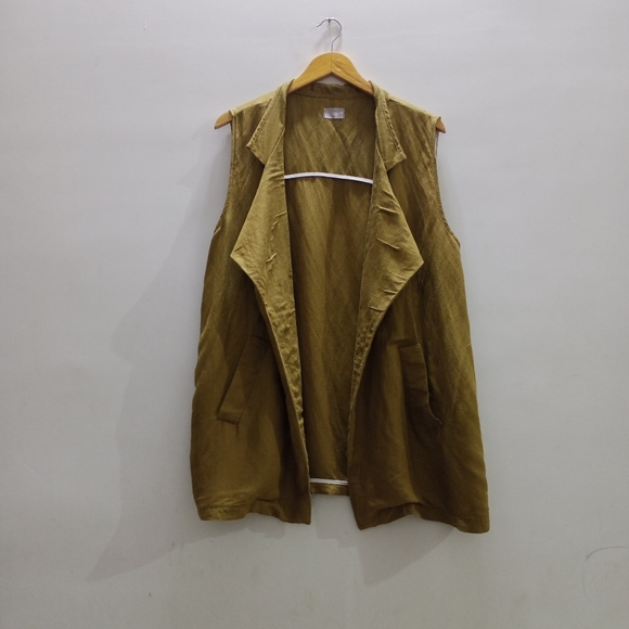 Summer sleeveless shrug